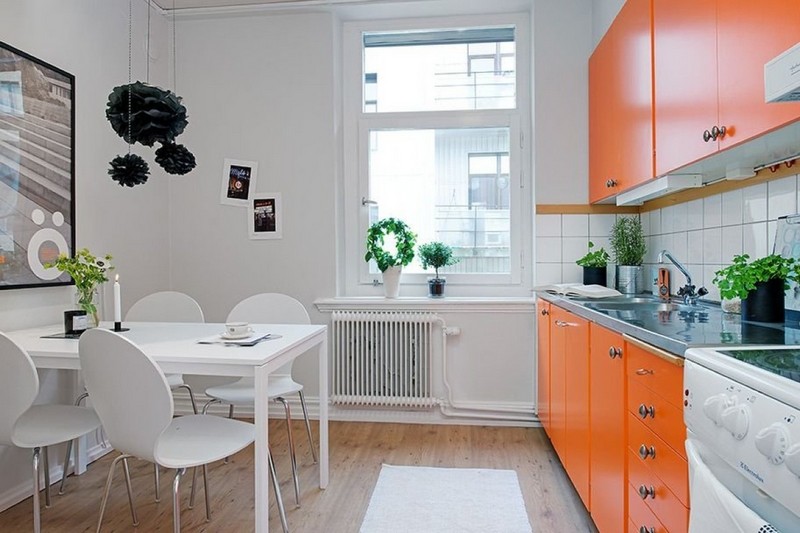 кухня в серо-оранжевых тонах фото
